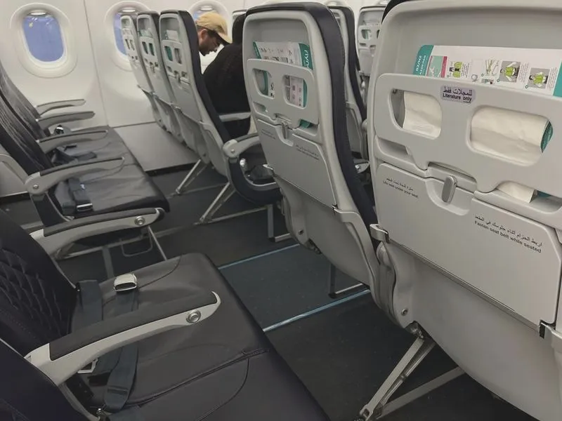 Ile trwa lot z Krakowa do Tirany? Sprawdź czas podróży i przygotuj się na swoje wakacje!