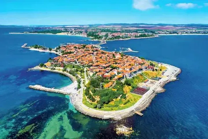 Jak długo trwa lot do Bułgarii? Sprawdź najważniejsze informacje!