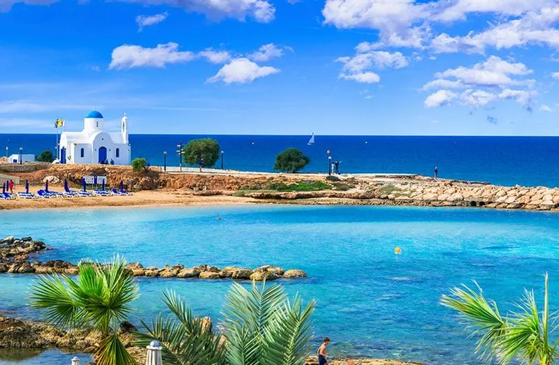 Najpopularniejsze trasy lotnicze na Cypr