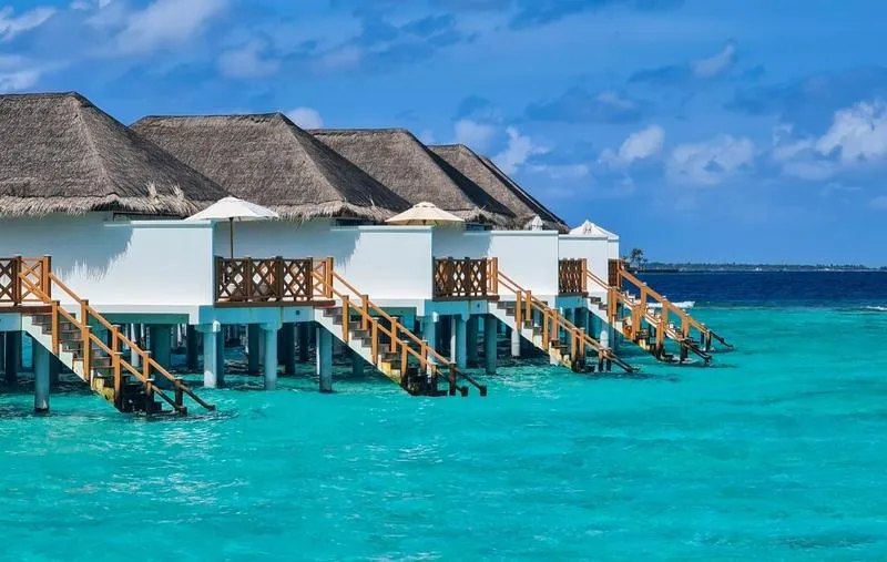 Przesiadki i trasy na Malediwy