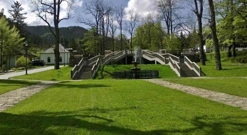 Transport do Kuźnic autobusy samochód kolej